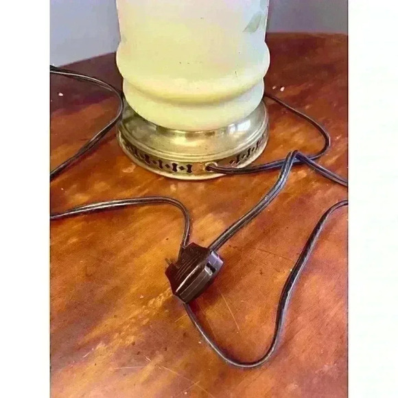 Vintage Hurricane Lamp GWTW Frosted Glass with Green Brown Leaves 3 way No Shade - Picture 5 of 5